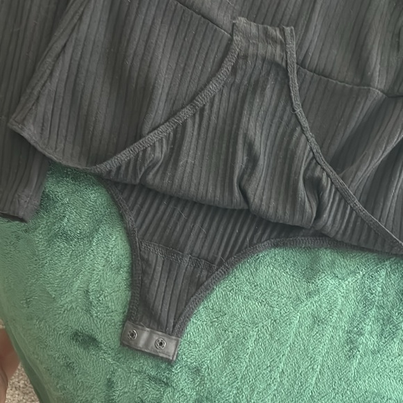 Maddy K lace up front bodysuit - Picture 3 of 4